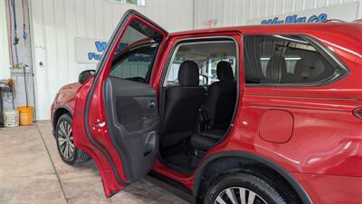 2019 Mitsubishi Outlander SE   - Photo 12 - Butler, PA 16001