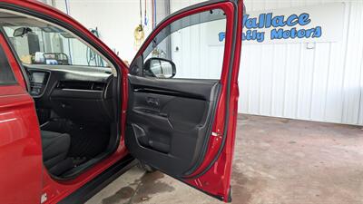 2019 Mitsubishi Outlander SE   - Photo 16 - Butler, PA 16001