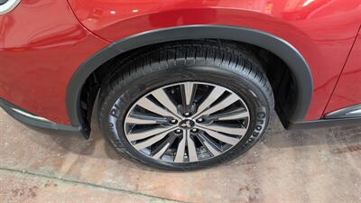 2019 Mitsubishi Outlander SE   - Photo 8 - Butler, PA 16001