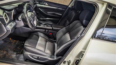 2017 Nissan Maxima 3.5 S   - Photo 11 - Butler, PA 16001