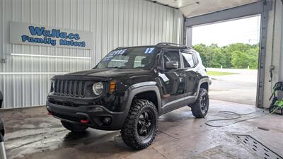 2017 Jeep Renegade Trailhawk   - Photo 2 - Butler, PA 16001