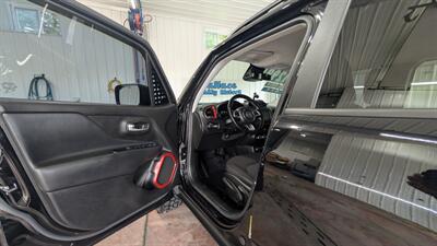 2017 Jeep Renegade Trailhawk   - Photo 20 - Butler, PA 16001