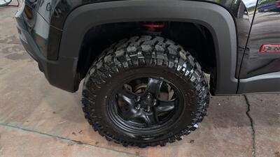2017 Jeep Renegade Trailhawk   - Photo 8 - Butler, PA 16001