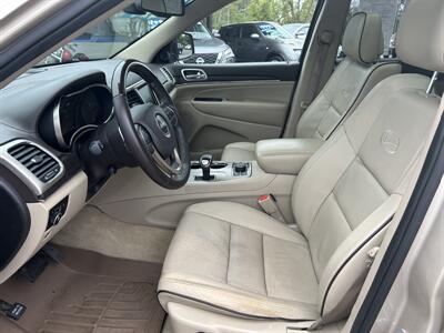2014 Jeep Grand Cherokee Overland  4X4 - Photo 7 - Butler, PA 16001