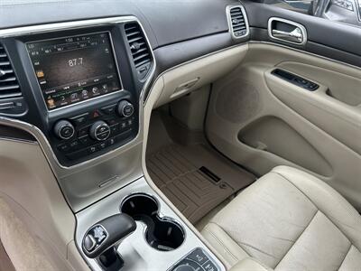 2014 Jeep Grand Cherokee Overland  4X4 - Photo 11 - Butler, PA 16001