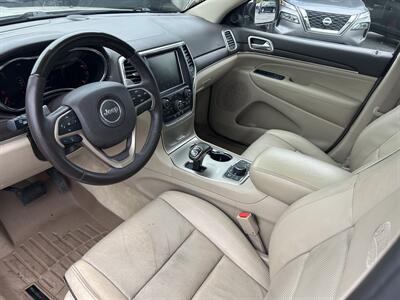 2014 Jeep Grand Cherokee Overland  4X4 - Photo 9 - Butler, PA 16001