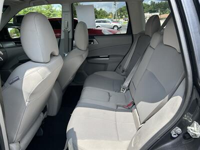 2012 Subaru Forester 2.5X Premium   - Photo 11 - Butler, PA 16001