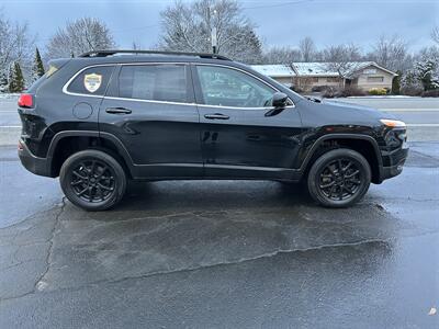 2014 Jeep Cherokee Latitude   - Photo 4 - Butler, PA 16001