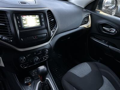 2014 Jeep Cherokee Latitude   - Photo 10 - Butler, PA 16001