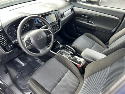 2018 Mitsubishi Outlander ES  4X4 - Photo 11 - Butler, PA 16001