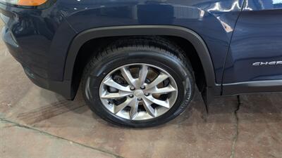 2018 Jeep Cherokee Limited   - Photo 9 - Butler, PA 16001