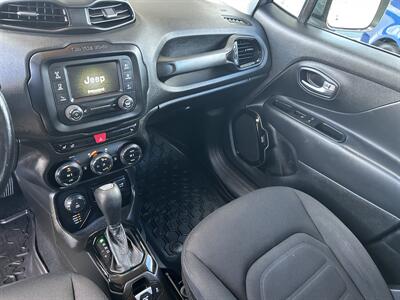 2017 Jeep Renegade Latitude  4X4 - Photo 10 - Butler, PA 16001