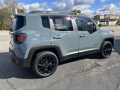 2017 Jeep Renegade Latitude  4X4 - Photo 5 - Butler, PA 16001