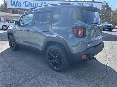 2017 Jeep Renegade Latitude  4X4 - Photo 3 - Butler, PA 16001