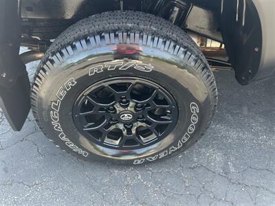 2020 Toyota Tacoma SR  4X4 - Photo 14 - Butler, PA 16001