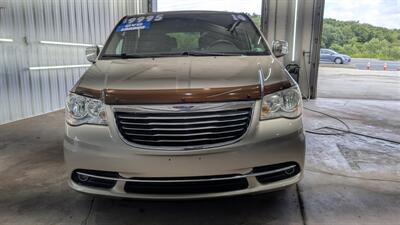 2014 Chrysler Town and Country Touring-L   - Photo 7 - Butler, PA 16001