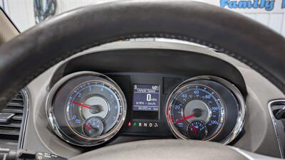 2014 Chrysler Town and Country Touring-L   - Photo 19 - Butler, PA 16001