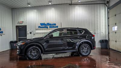 2017 Mazda CX-5 Touring   - Photo 1 - Butler, PA 16001