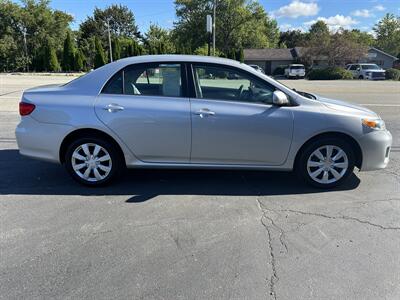 2013 Toyota Corolla LE   - Photo 4 - Butler, PA 16001