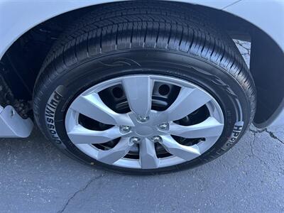 2013 Toyota Corolla LE   - Photo 14 - Butler, PA 16001