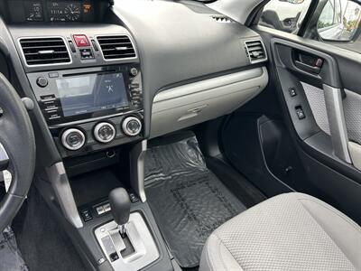 2017 Subaru Forester 2.5i Premium   - Photo 11 - Butler, PA 16001