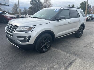 2017 Ford Explorer XLT   - Photo 2 - Butler, PA 16001