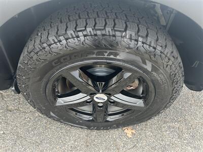 2017 Ford Explorer XLT   - Photo 15 - Butler, PA 16001