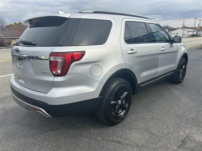 2017 Ford Explorer XLT   - Photo 5 - Butler, PA 16001