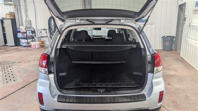 2014 Subaru Outback 2.5i Premium   - Photo 18 - Butler, PA 16001