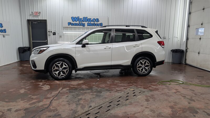2019 Subaru Forester Premium   - Photo 1 - Butler, PA 16001