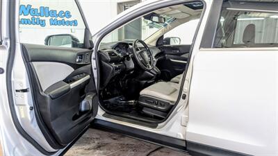 2015 Honda CR-V Touring   - Photo 10 - Butler, PA 16001