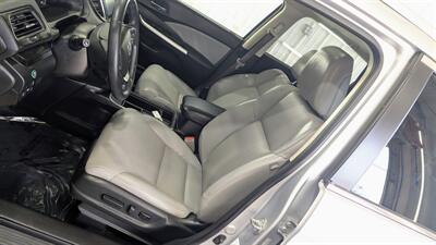 2015 Honda CR-V Touring   - Photo 11 - Butler, PA 16001