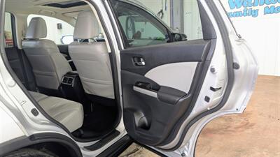 2015 Honda CR-V Touring   - Photo 16 - Butler, PA 16001
