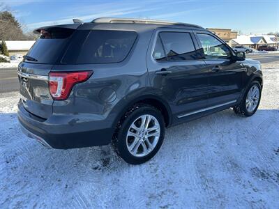 2017 Ford Explorer XLT   - Photo 5 - Butler, PA 16001