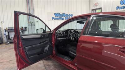 2016 Subaru Legacy 2.5i Premium   - Photo 10 - Butler, PA 16001