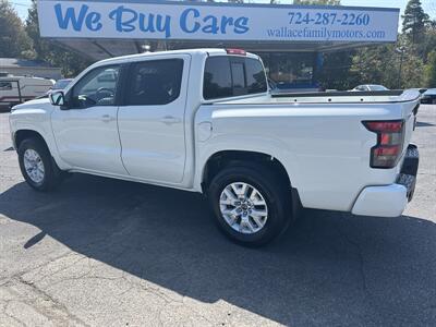 2022 Nissan Frontier SV  4X4 - Photo 3 - Butler, PA 16001
