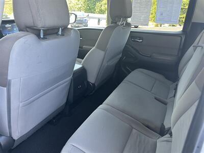 2022 Nissan Frontier SV  4X4 - Photo 12 - Butler, PA 16001