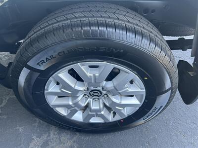 2022 Nissan Frontier SV  4X4 - Photo 14 - Butler, PA 16001