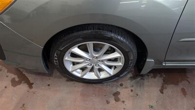 2014 Subaru Impreza 2.0i Premium   - Photo 9 - Butler, PA 16001