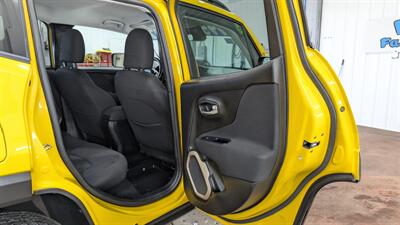 2017 Jeep Renegade Latitude   - Photo 16 - Butler, PA 16001