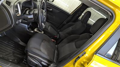 2017 Jeep Renegade Latitude   - Photo 11 - Butler, PA 16001