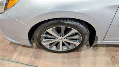 2016 Subaru Legacy 2.5i Limited   - Photo 8 - Butler, PA 16001