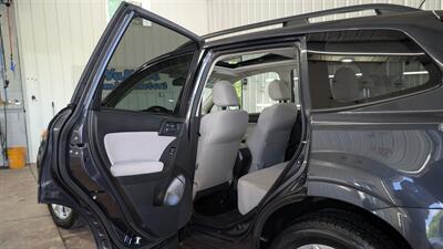 2014 Subaru Forester 2.5i Premium   - Photo 12 - Butler, PA 16001