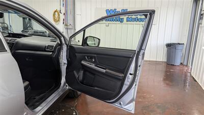 2017 Subaru Crosstrek 2.0i Premium   - Photo 14 - Butler, PA 16001