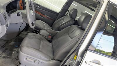 2010 Toyota Sienna XLE   - Photo 11 - Butler, PA 16001