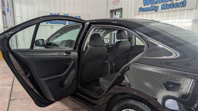2015 Volkswagen Jetta S   - Photo 12 - Butler, PA 16001