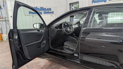 2015 Volkswagen Jetta S   - Photo 10 - Butler, PA 16001