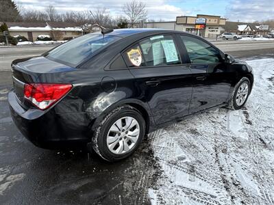 2016 Chevrolet Cruze Limited LS Auto   - Photo 5 - Butler, PA 16001