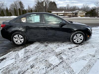 2016 Chevrolet Cruze Limited LS Auto   - Photo 4 - Butler, PA 16001