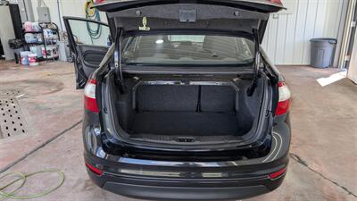 2015 Ford Fiesta SE   - Photo 18 - Butler, PA 16001